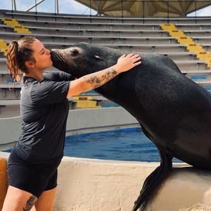 Meet your Posher, Candice